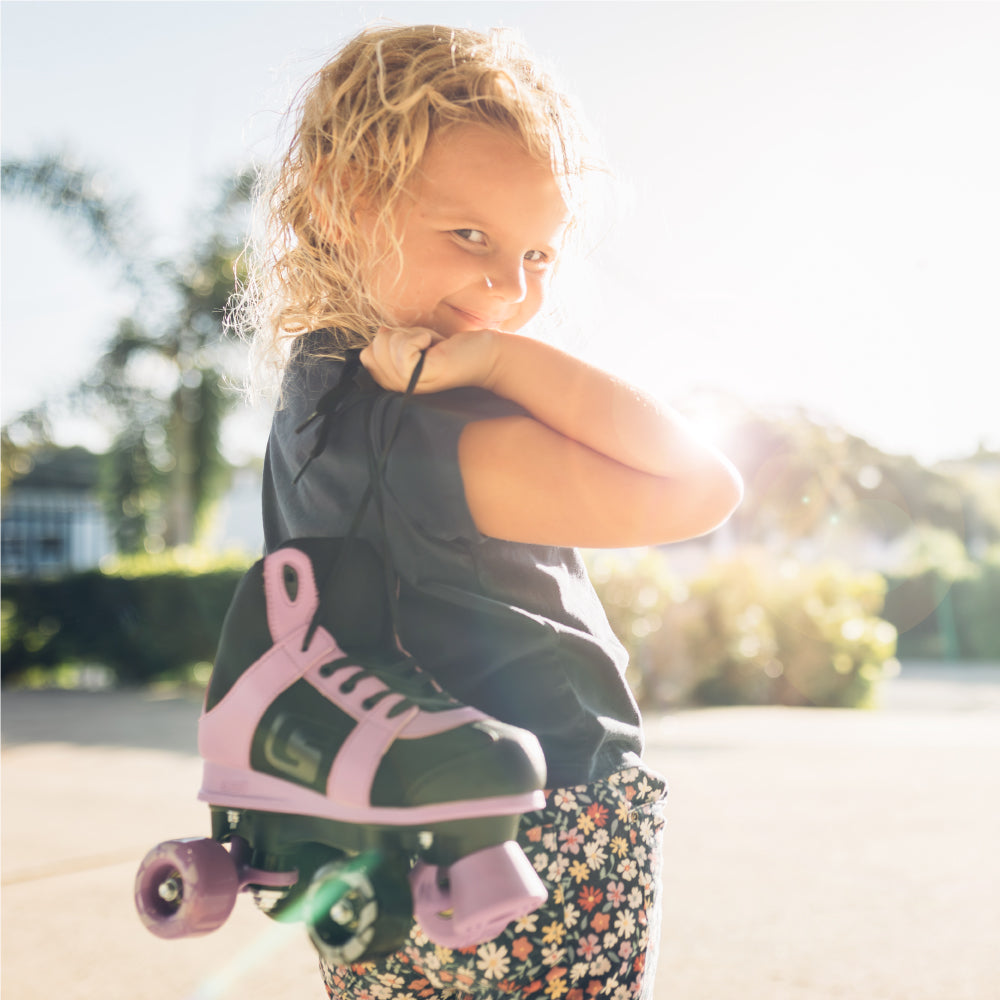 SK8 Purple - Größenverstellbare Hi-Top Rollschuh-Skates